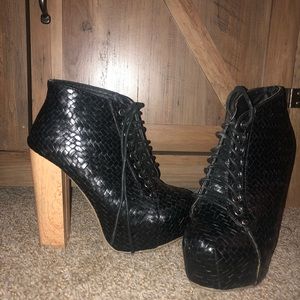 Shoedazzle Thick Heel Booties